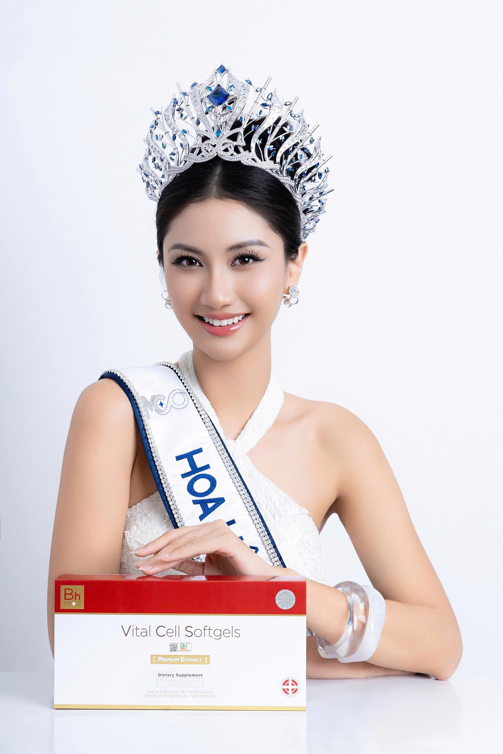 Nguyễn Hoàng Phương Linh - Miss Cosmo Hoa Hậu Việt Nam 2025